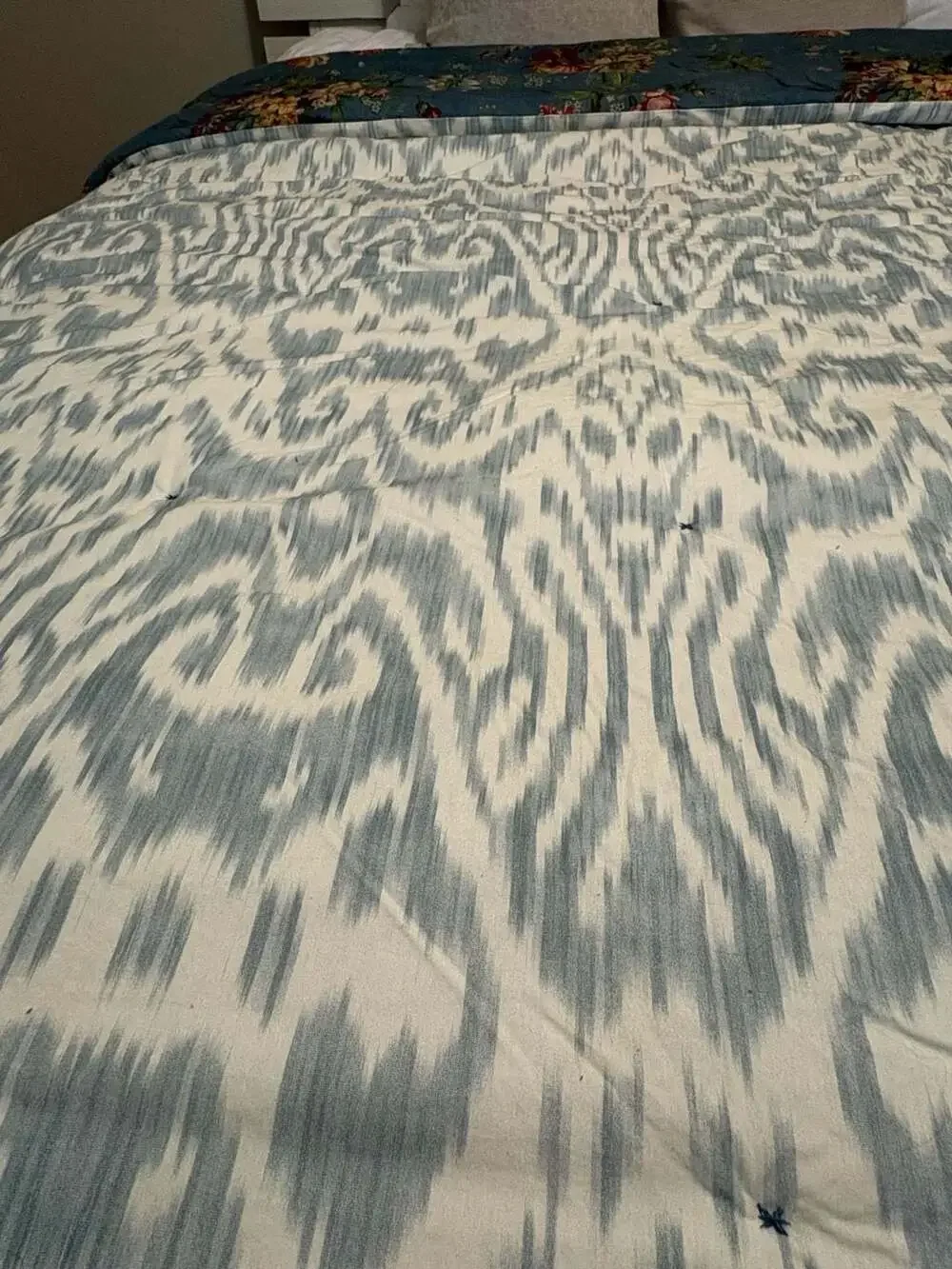 Pottery Barn Meadow Floral Reversible Comforter